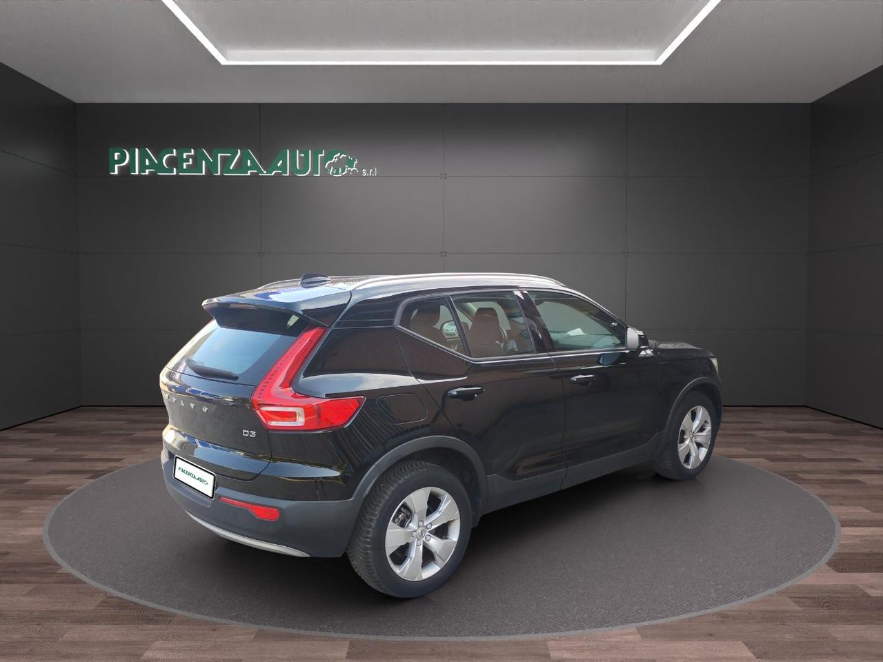 Volvo XC40 2.0 d3 Momentum auto .PREZZO REALE