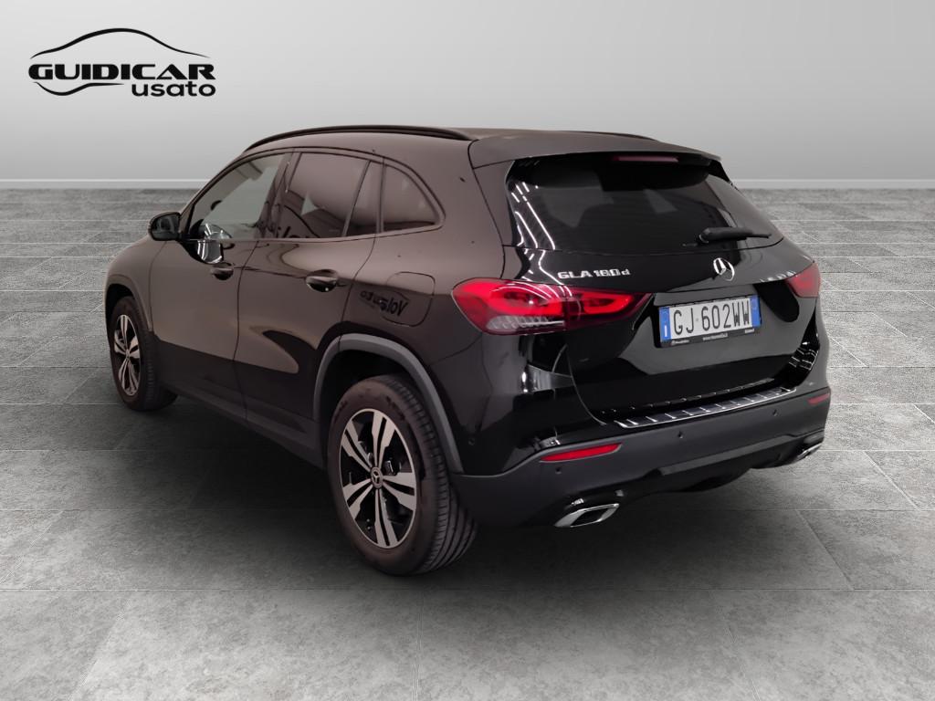 Mercedes-Benz GLA-H247 2020 - GLA 180 d Sport Plus auto