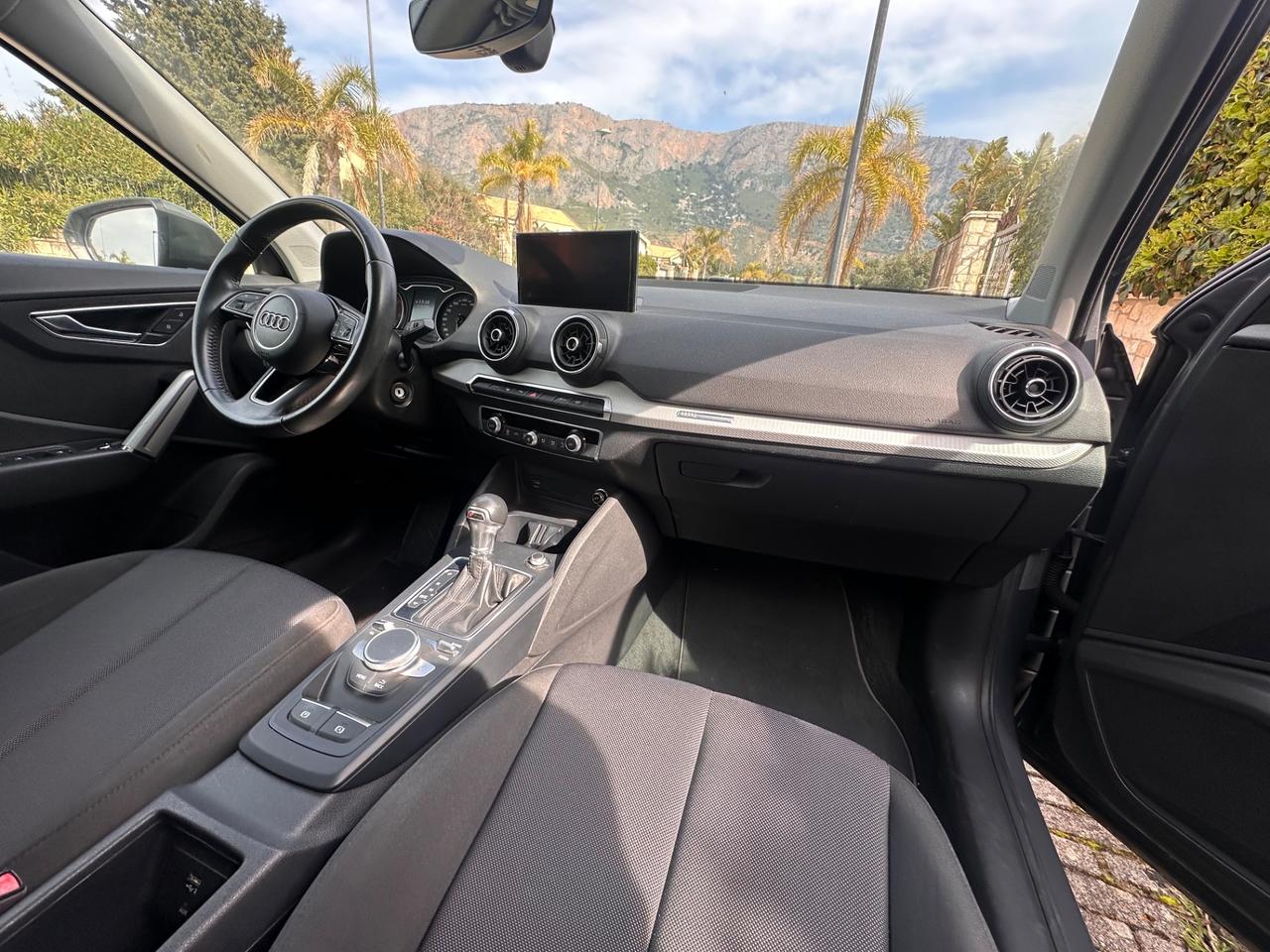 Audi Q2 30 TDI S tronic Business