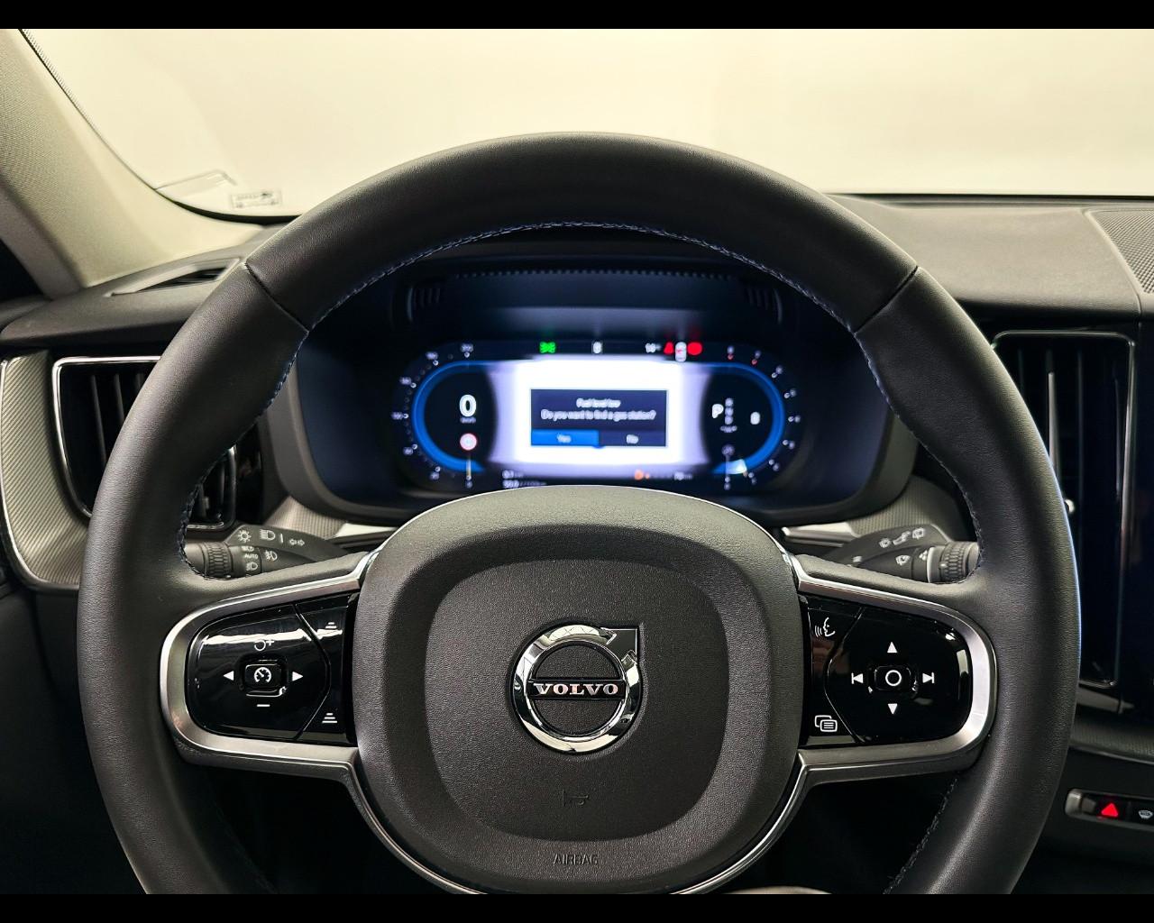 VOLVO XC60 B4 automatico Plus Dark