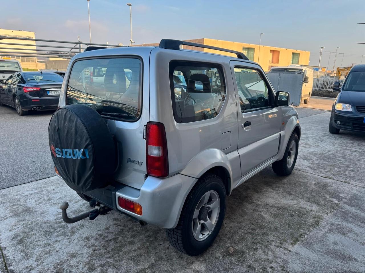 Suzuki Jimny 1.3i 16V cat 4WD JLX