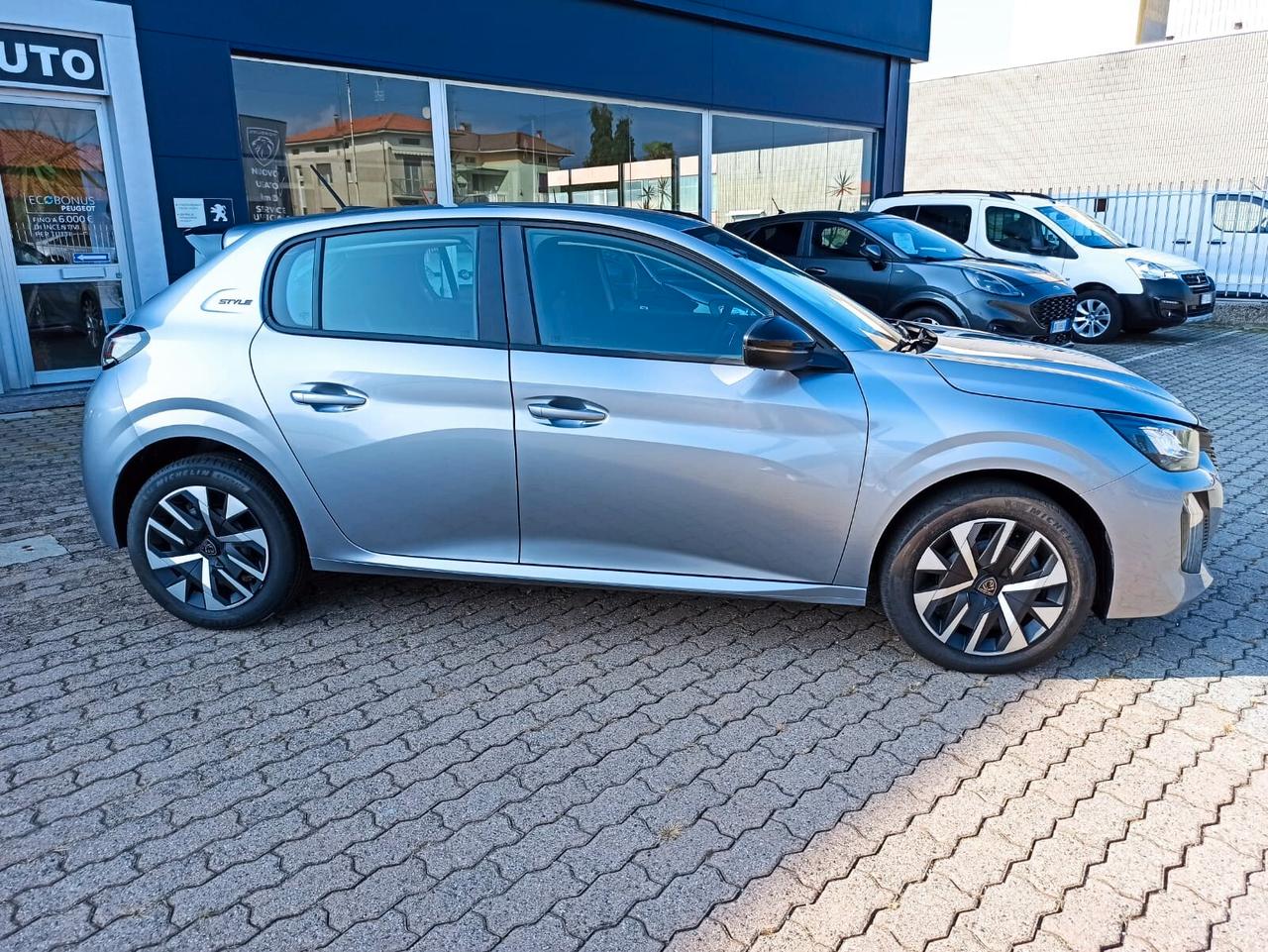 Peugeot 208 Hybrid 110 e-DCS6 Style