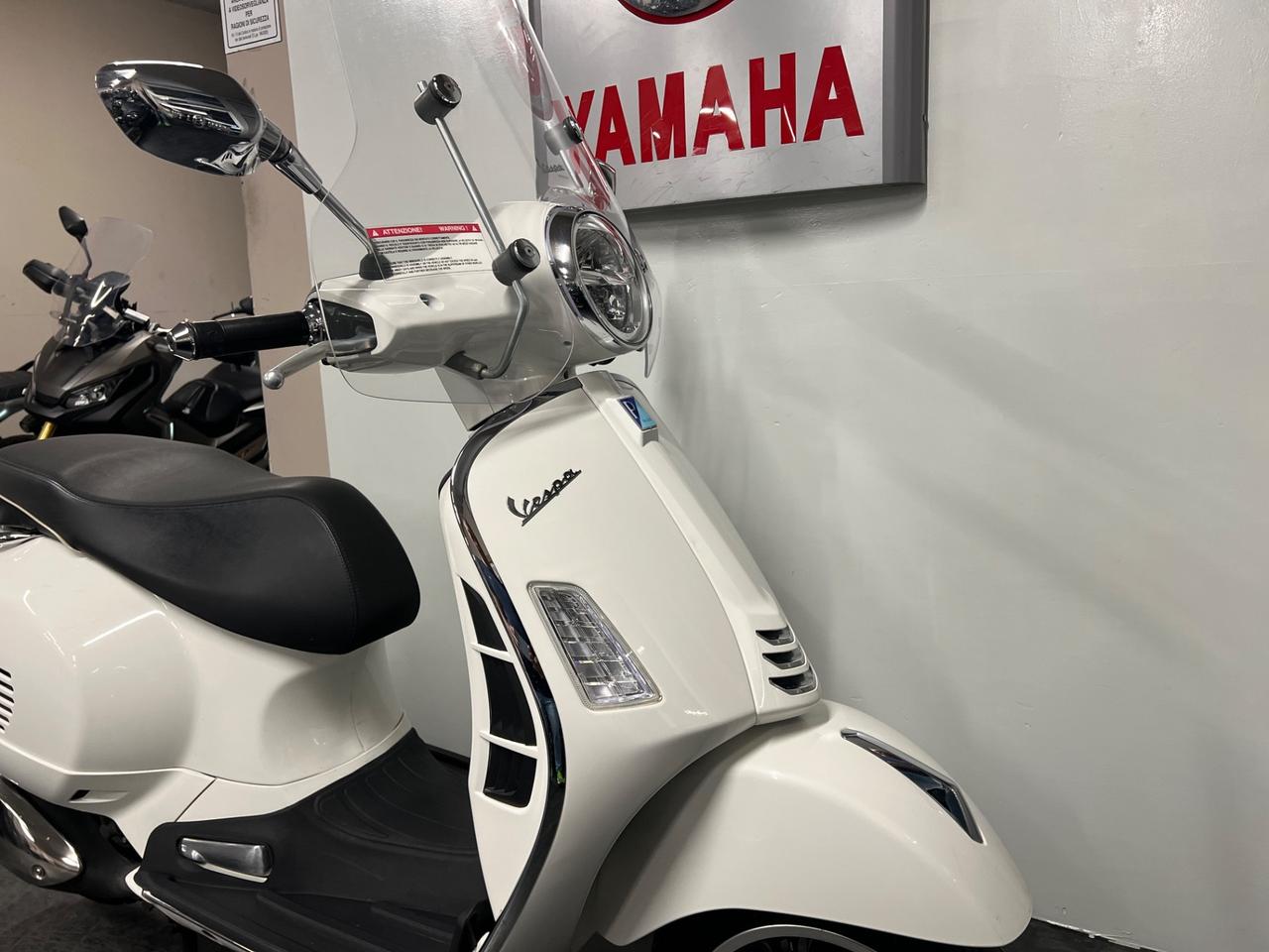 Vespa GTS 300