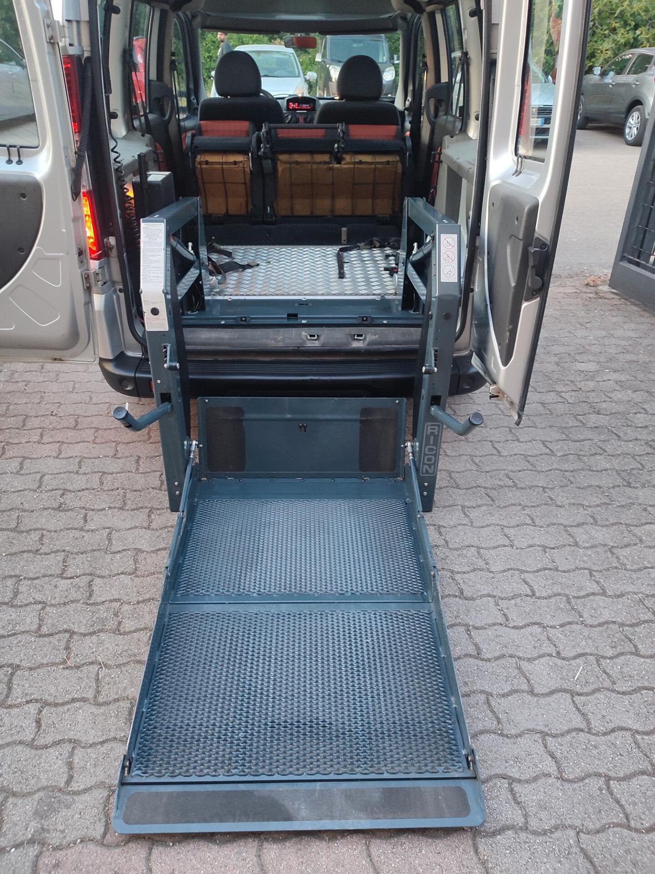 FIAT DOBLO 1.4BENZINA CON PEDANA DISABILI ELETTRICA NUOVO