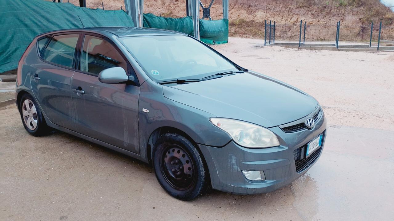Hyundai i30 1.4 16V 109CV 5p. BlueDr. GPL Active