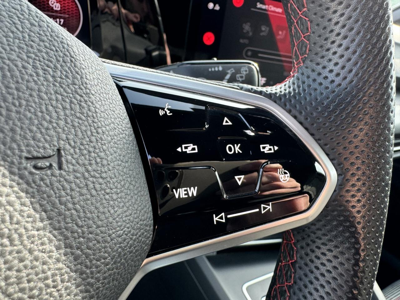 Volkswagen Golf GTI 2.0 TSI DSG