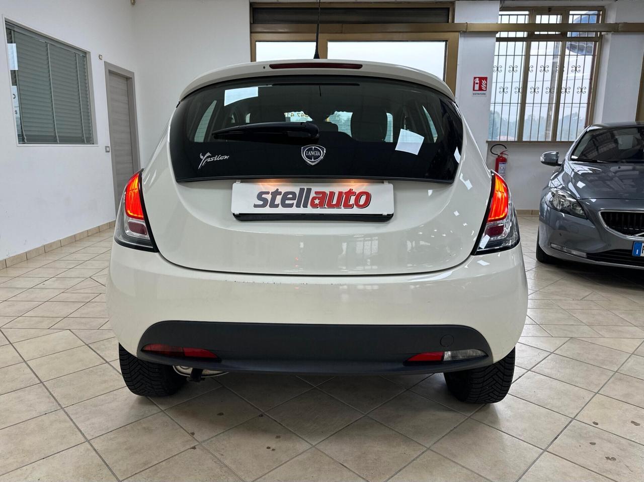 Lancia Ypsilon 1.2 69 CV 5 porte GPL Ecochic Gold