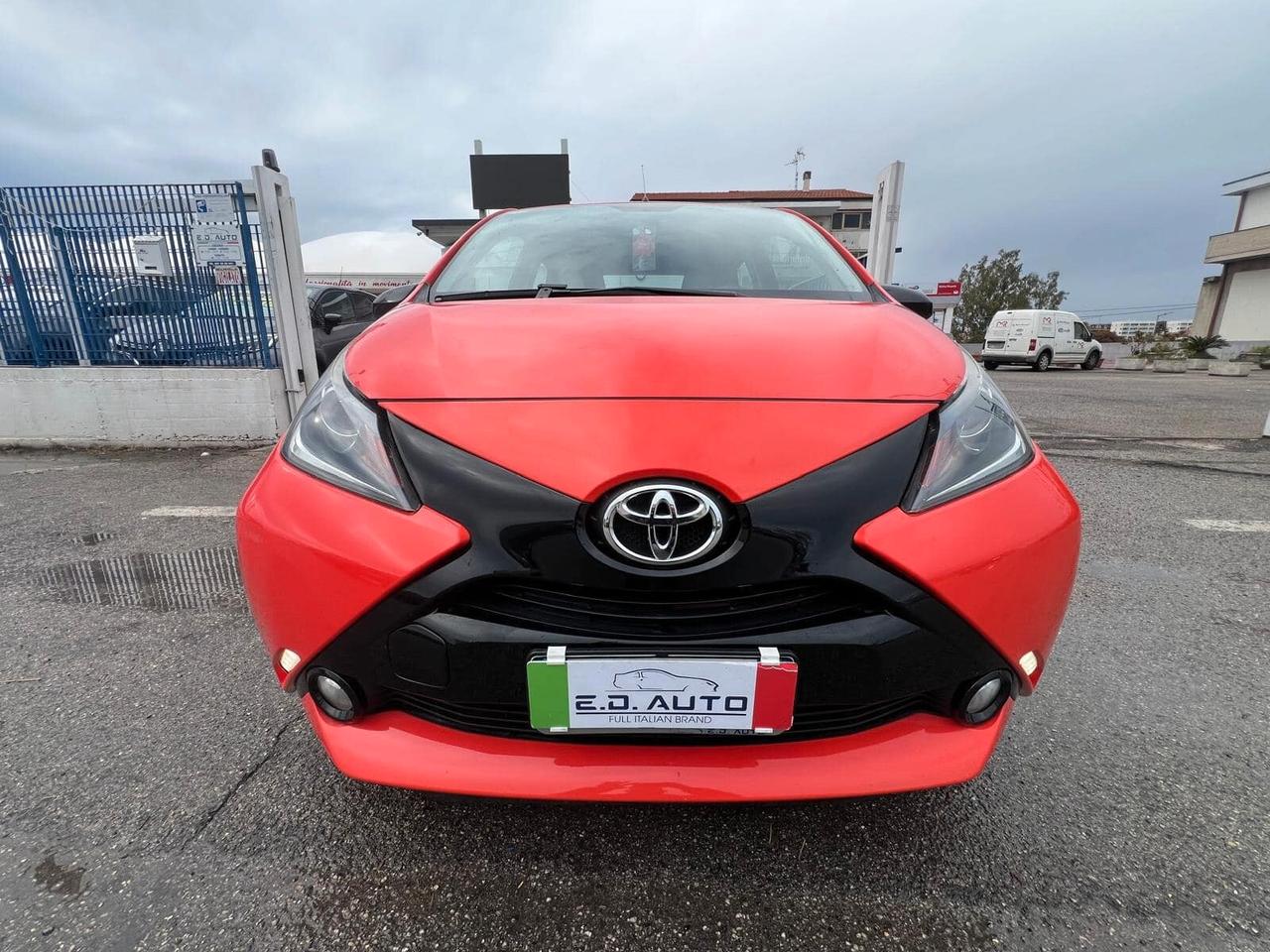 TOYOTA AYGO 1.0 VVT 69CV FULL OPTIONAL PARI AL NUOVO