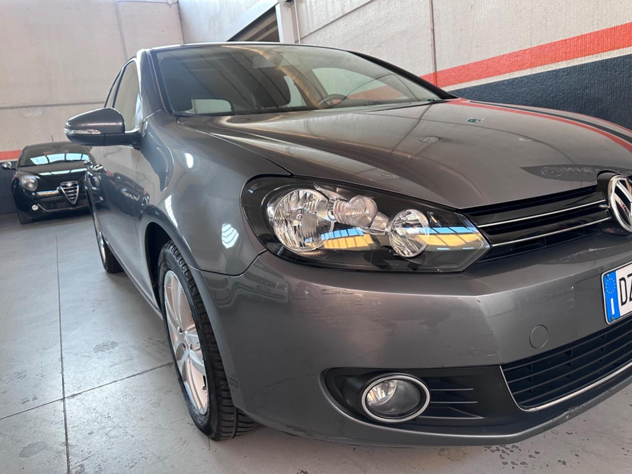 Volkswagen Golf 1.6 TDI DSG 5p. Highline