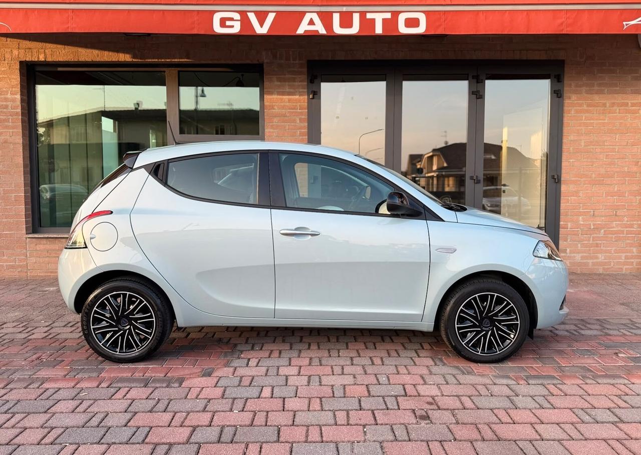 Lancia Ypsilon Hybrid