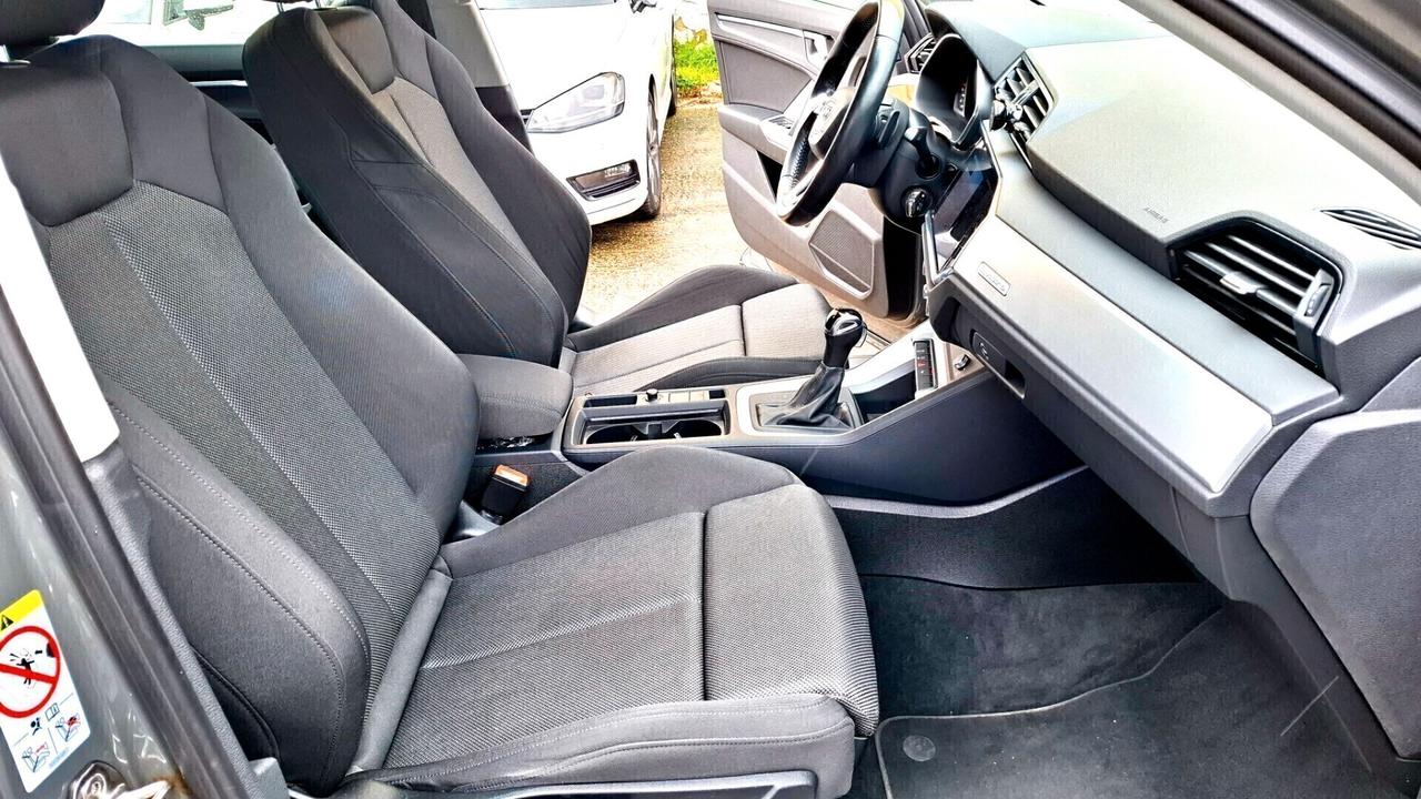 Q3 40 2.0 TDI quattro S tronic Business 190cv