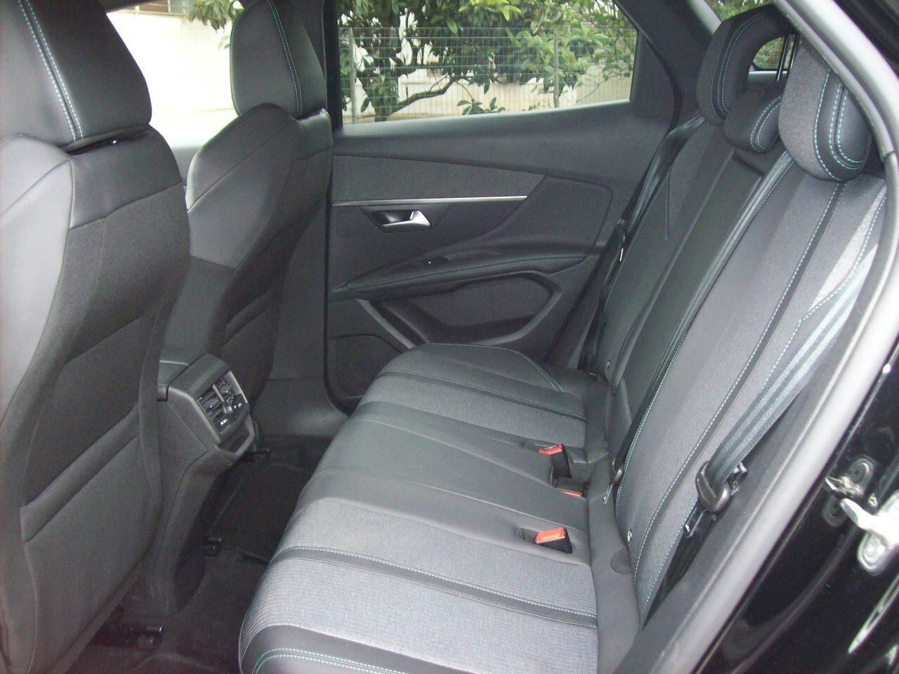 Peugeot 3008 1.5 BlueHDi 130CV S&S EAT8 Allure Pack