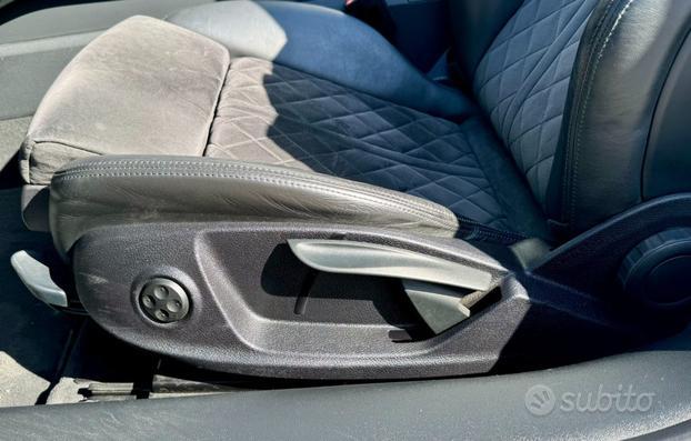 AUDI TT Roadster 2.0 TDI ultra Design