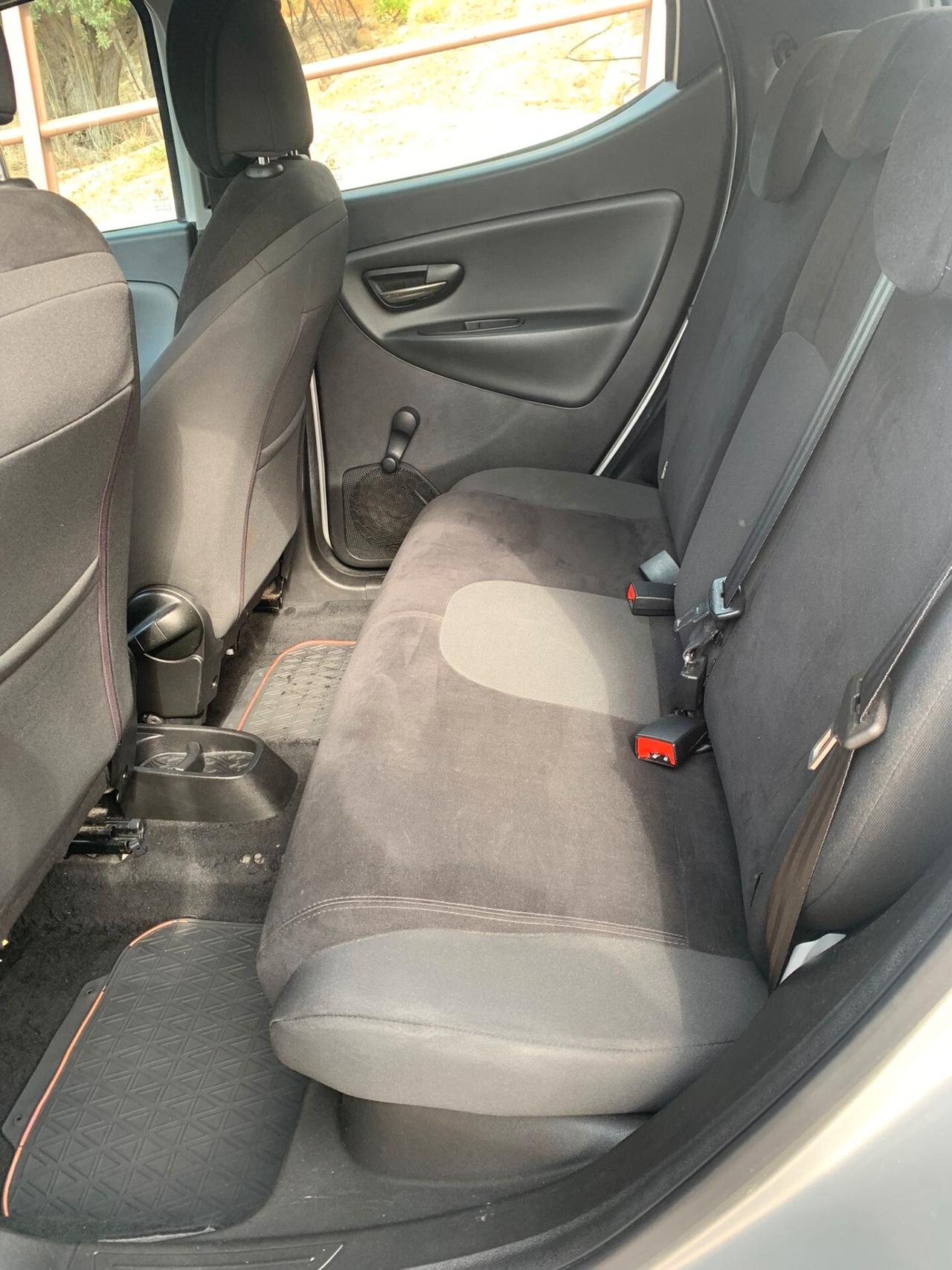 Lancia Ypsilon 1.2 69 CV 5 porte Gold
