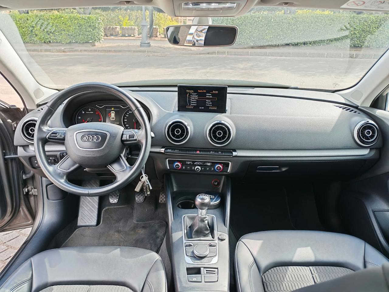 Audi A3 Sedan 1.6 TDI 110CV diesel