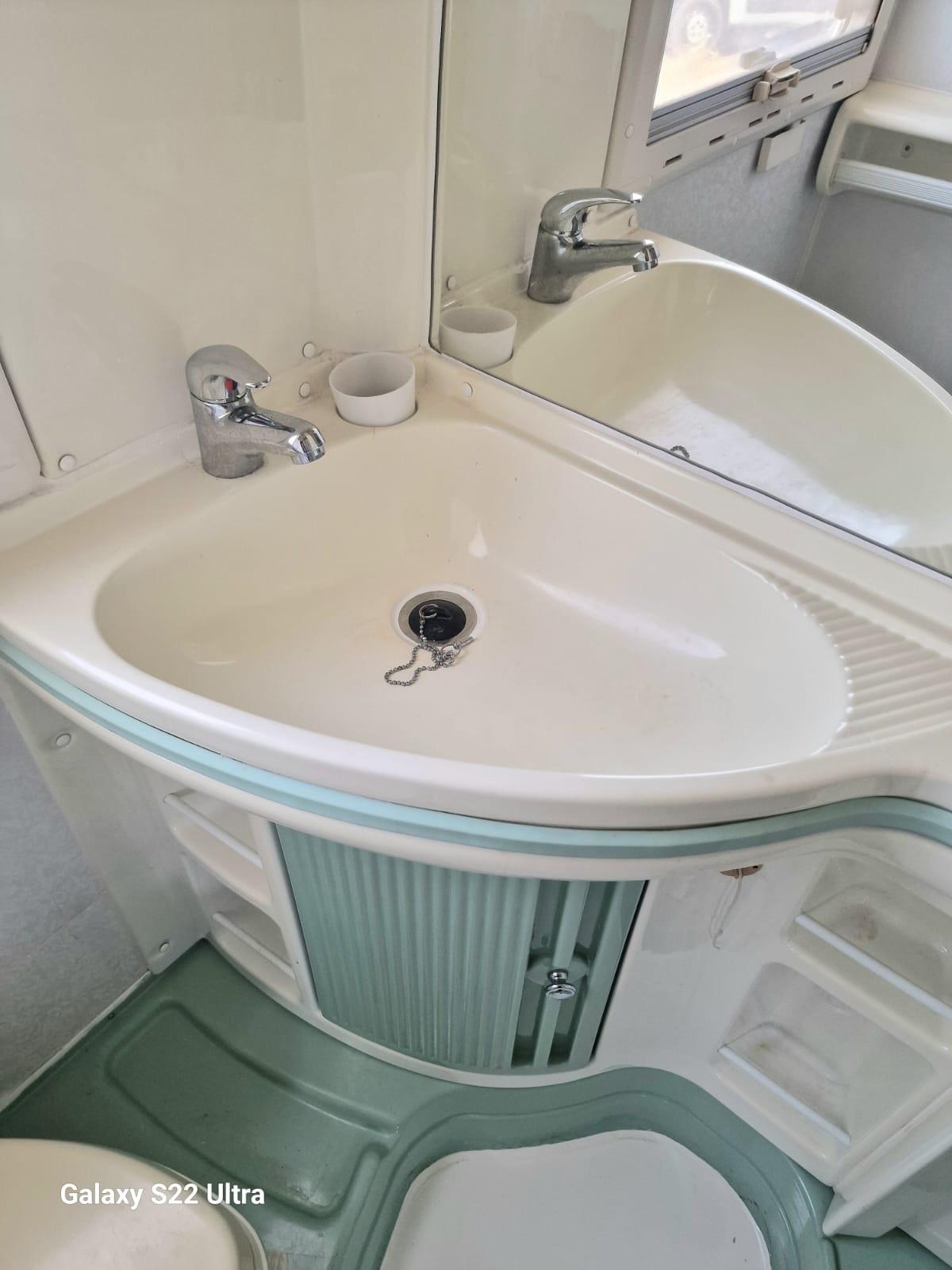 Laika Ecovip 6 MANSARDATO del 1997 in saldo 062