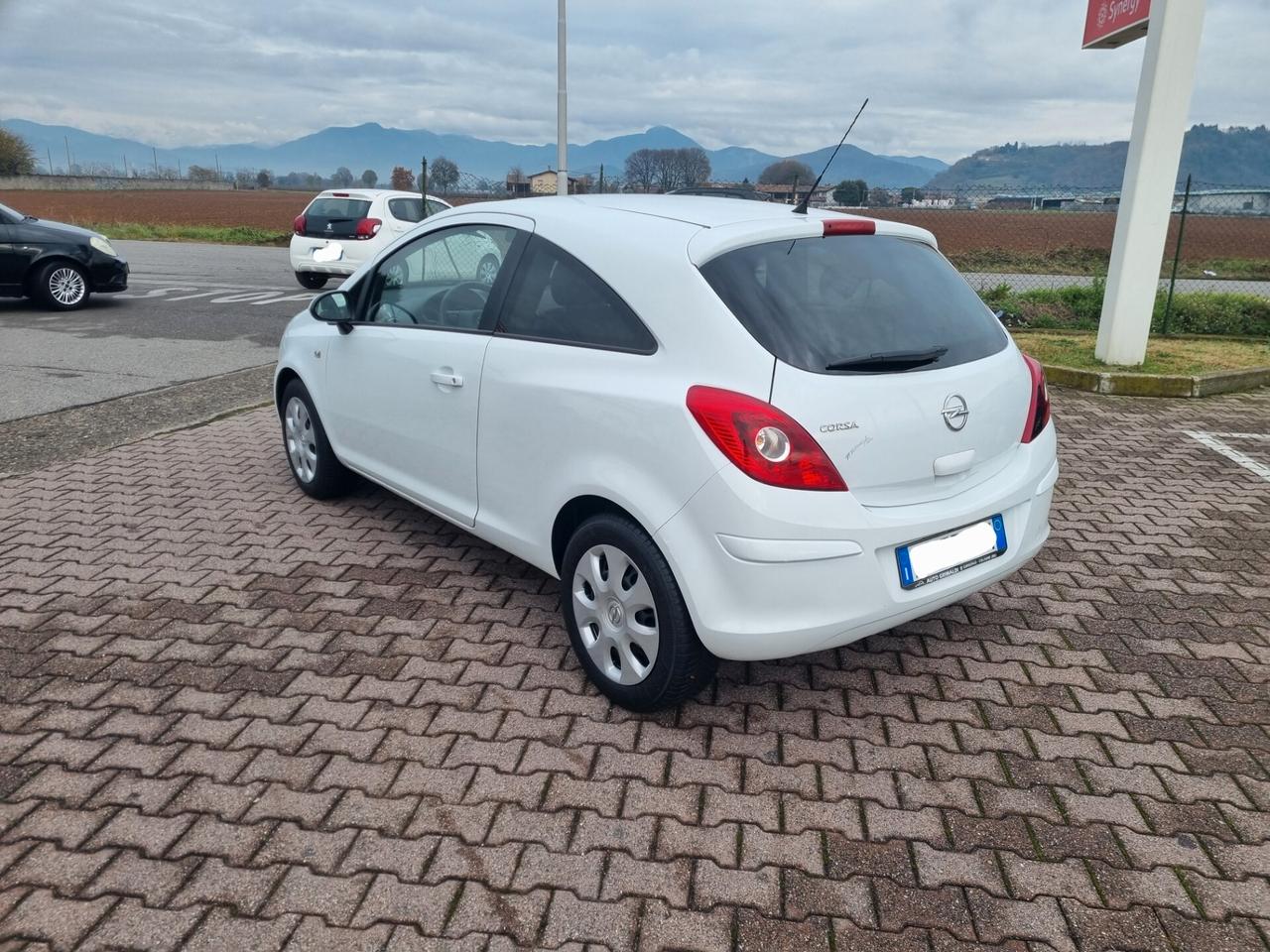 Opel Corsa 1.2 85CV Benzina-GPL Edition, Garanzia. 2015