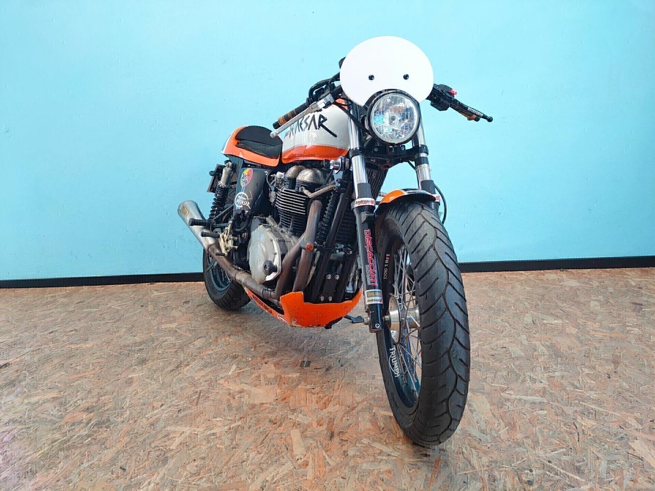 Triumph Thruxton CUP - Regina delle Cafe Racer