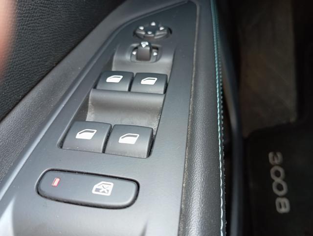 PEUGEOT 3008 *PROMO* BlueHDi 130 S&S Allure