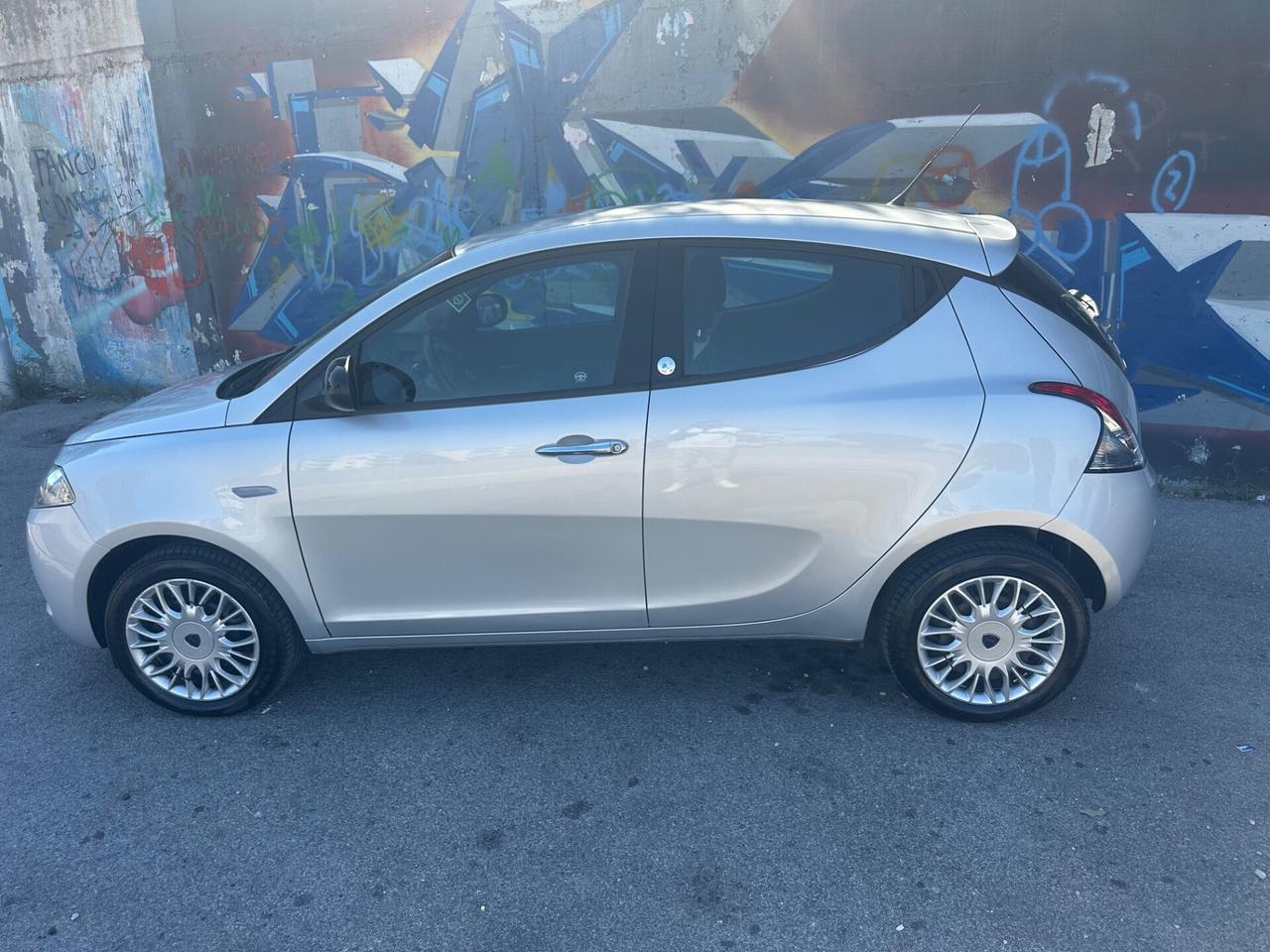 Lancia Ypsilon 1.2 69 CV 5 porte GPL Ecochic Gold/ B.SHAFT