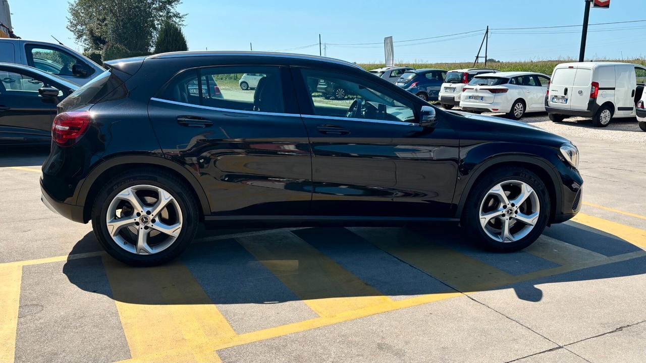 Mercedes-benz GLA 180 Premium