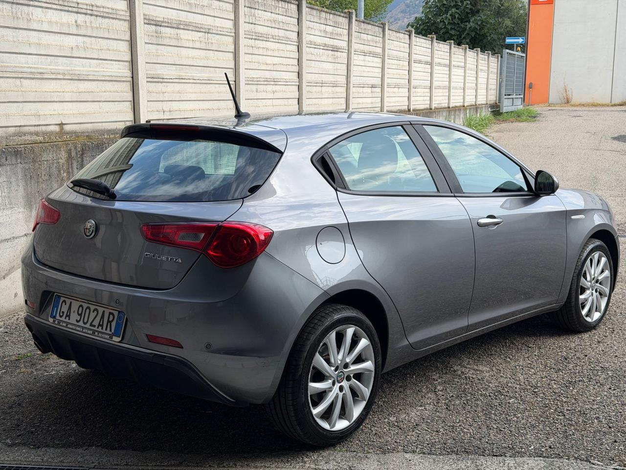 Alfa Romeo Giulietta 1.6 JTDm TCT 120 CV Business