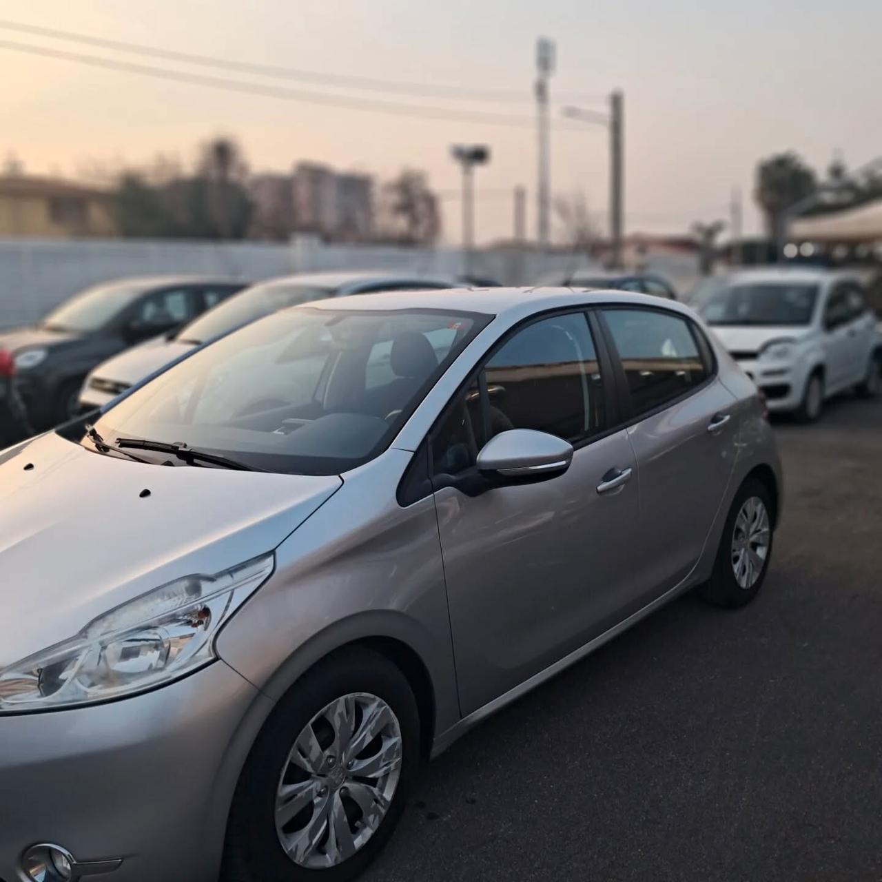 Peugeot 208 1.6 e-HDi 92 CV Stop&Start 5 porte Allure