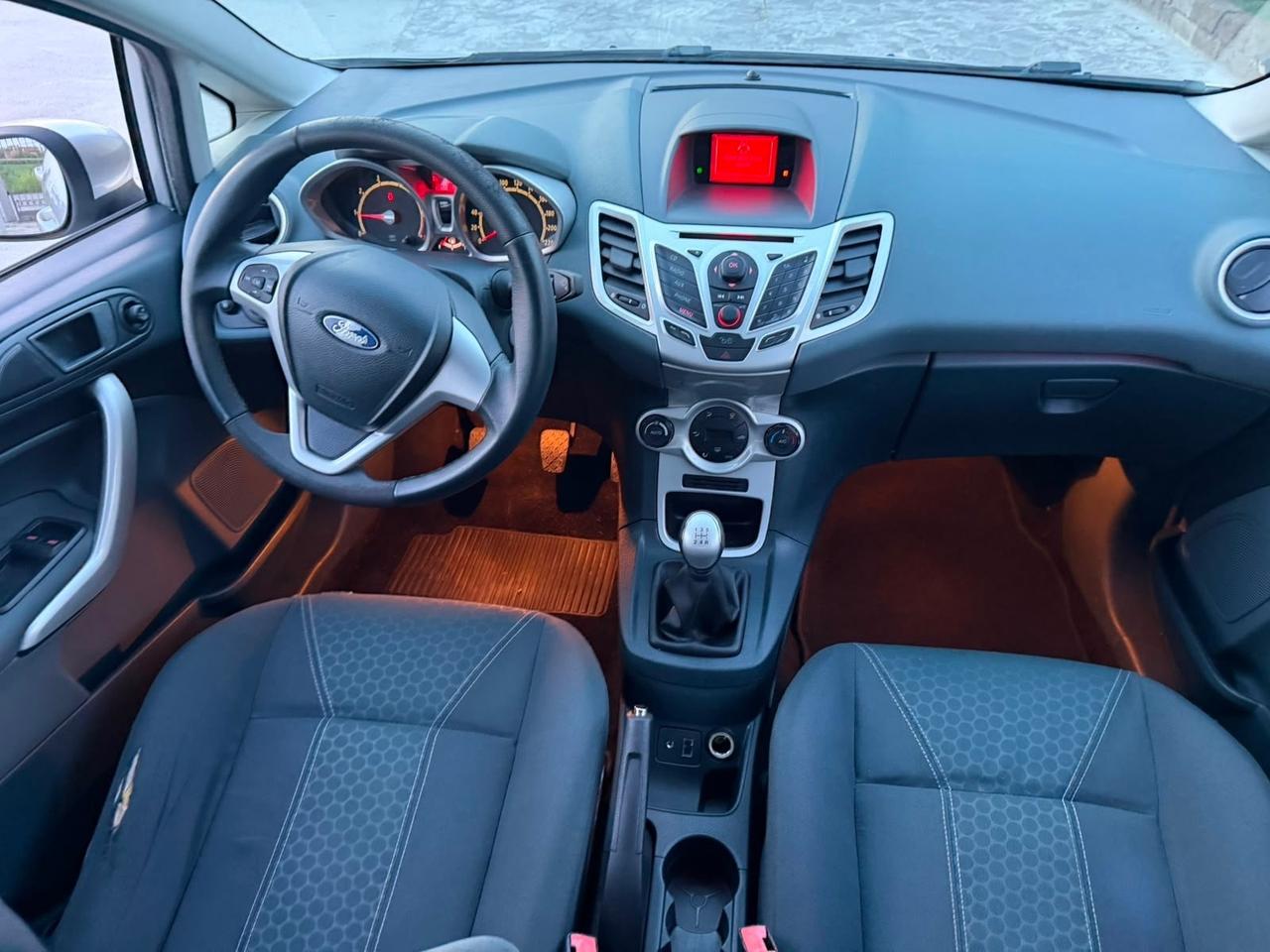 Ford Fiesta 1.2 82 CV 5 porte Titanium neopatentati