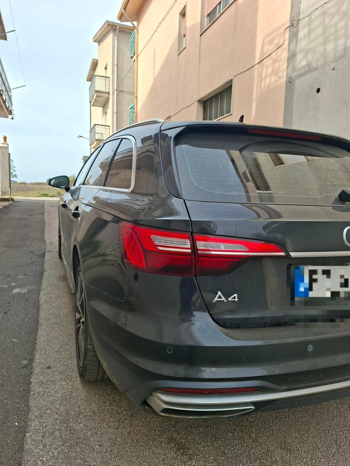 Audi A4 35 TDI/163 CV S tronic Business Advanced