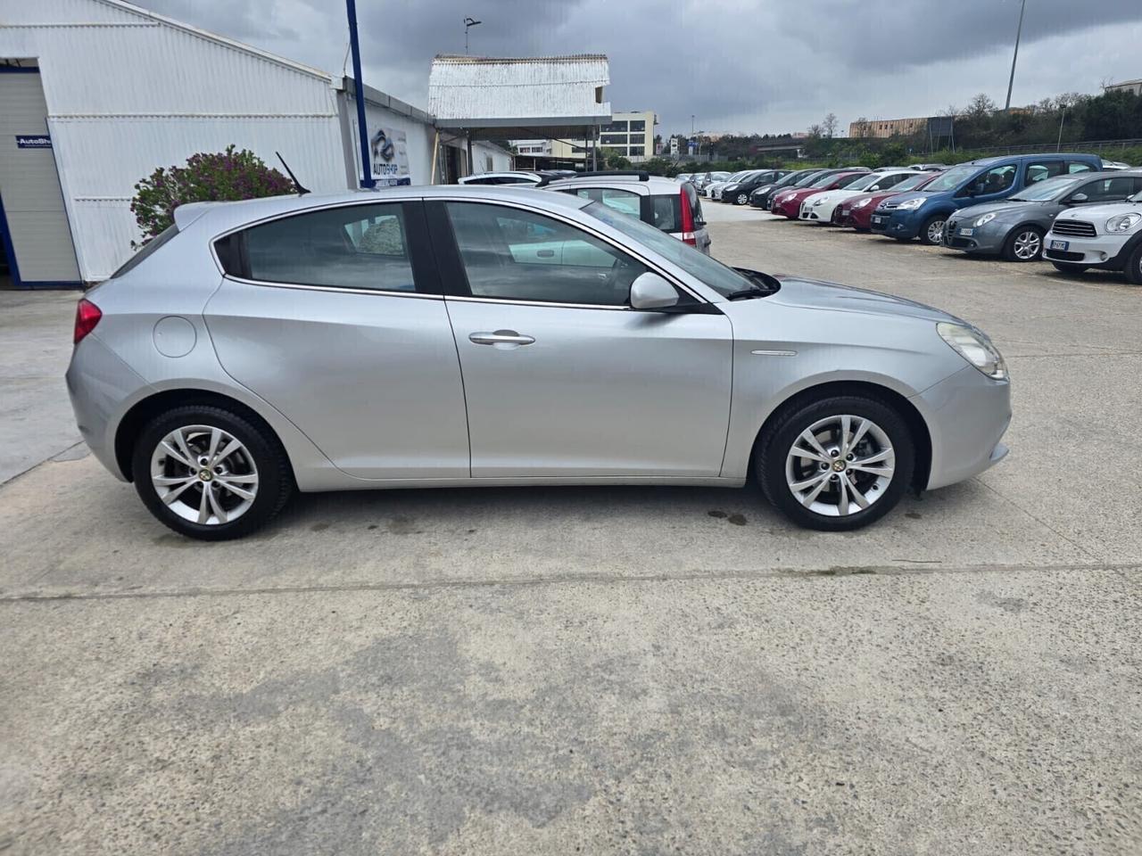 Alfa Romeo Giulietta 1.6 JTDm-2 105 CV Distinctive