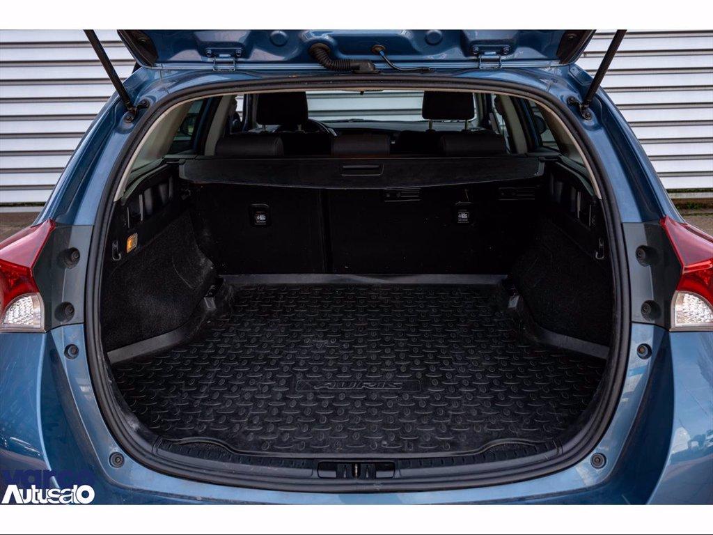 TOYOTA Auris touring sports 1.8h lounge cvt del 2016