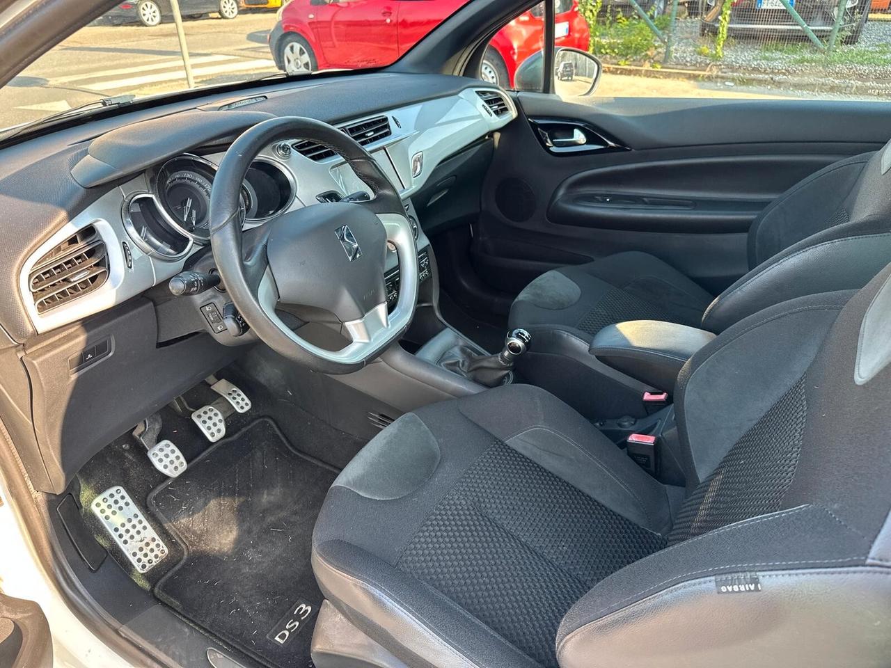 Ds DS3 DS 3 1.2 VTi 82 Just Black