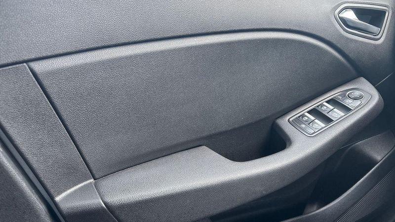 Renault Clio 5 Porte 1.6 E-TECH Hybrid 140cv Zen Auto my21