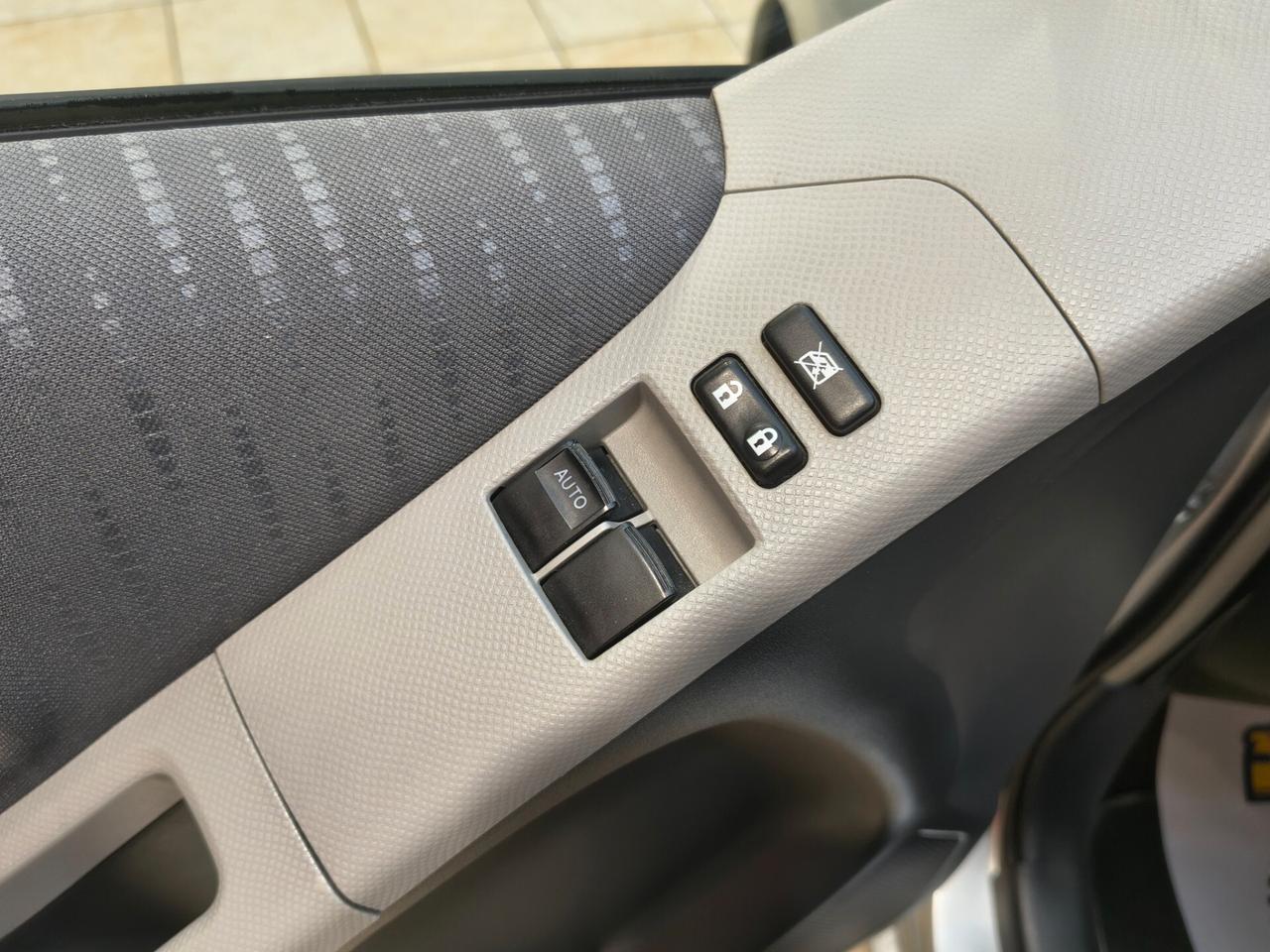 Toyota Yaris 1.3 5 porte Sol