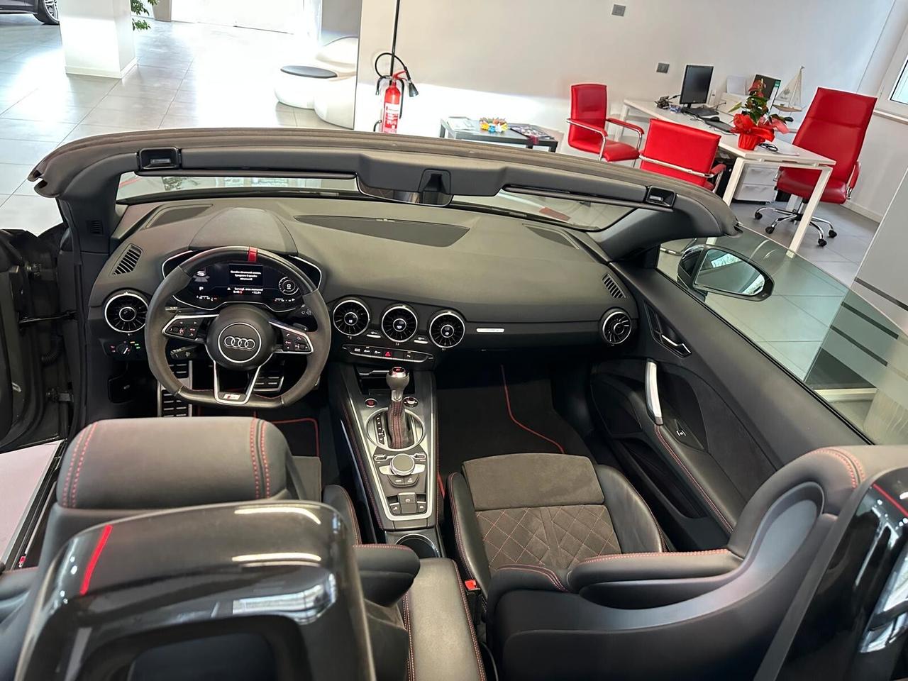 Audi TT Roadster 40 2.0 tfsi s-tronic S-line