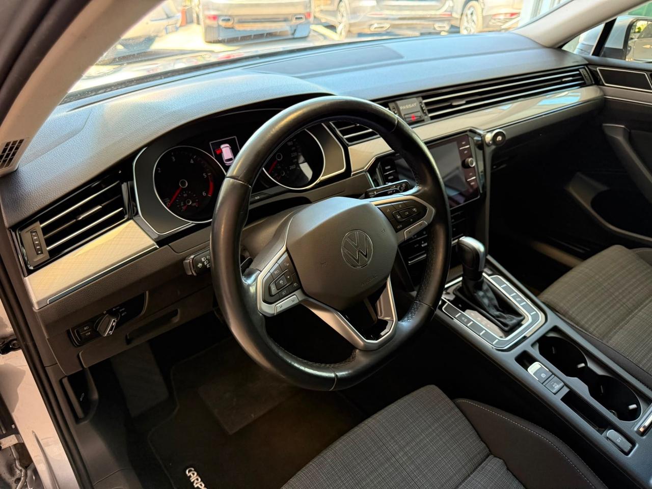 VOLKSWAGEN PASSAT 2.0 TDI DSG ITALIANA DOPPIO TRENO LED