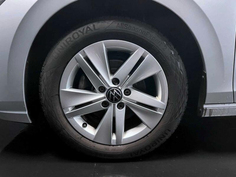 VOLKSWAGEN Golf 8ª serie Golf 1.0 eTSI EVO DSG...