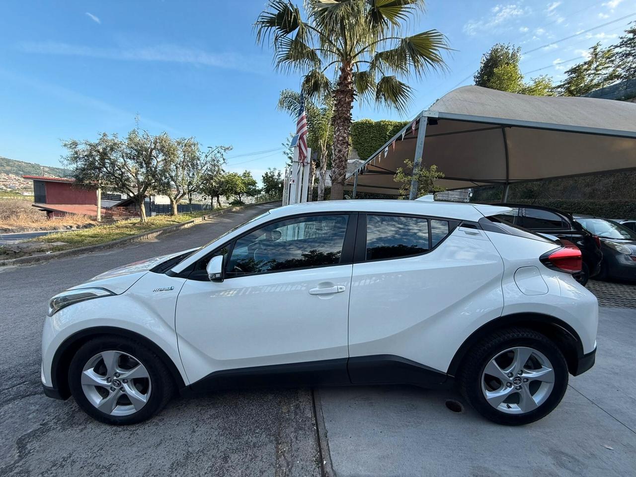 Toyota C-HR 1.8 Hybrid E-CVT Lounge