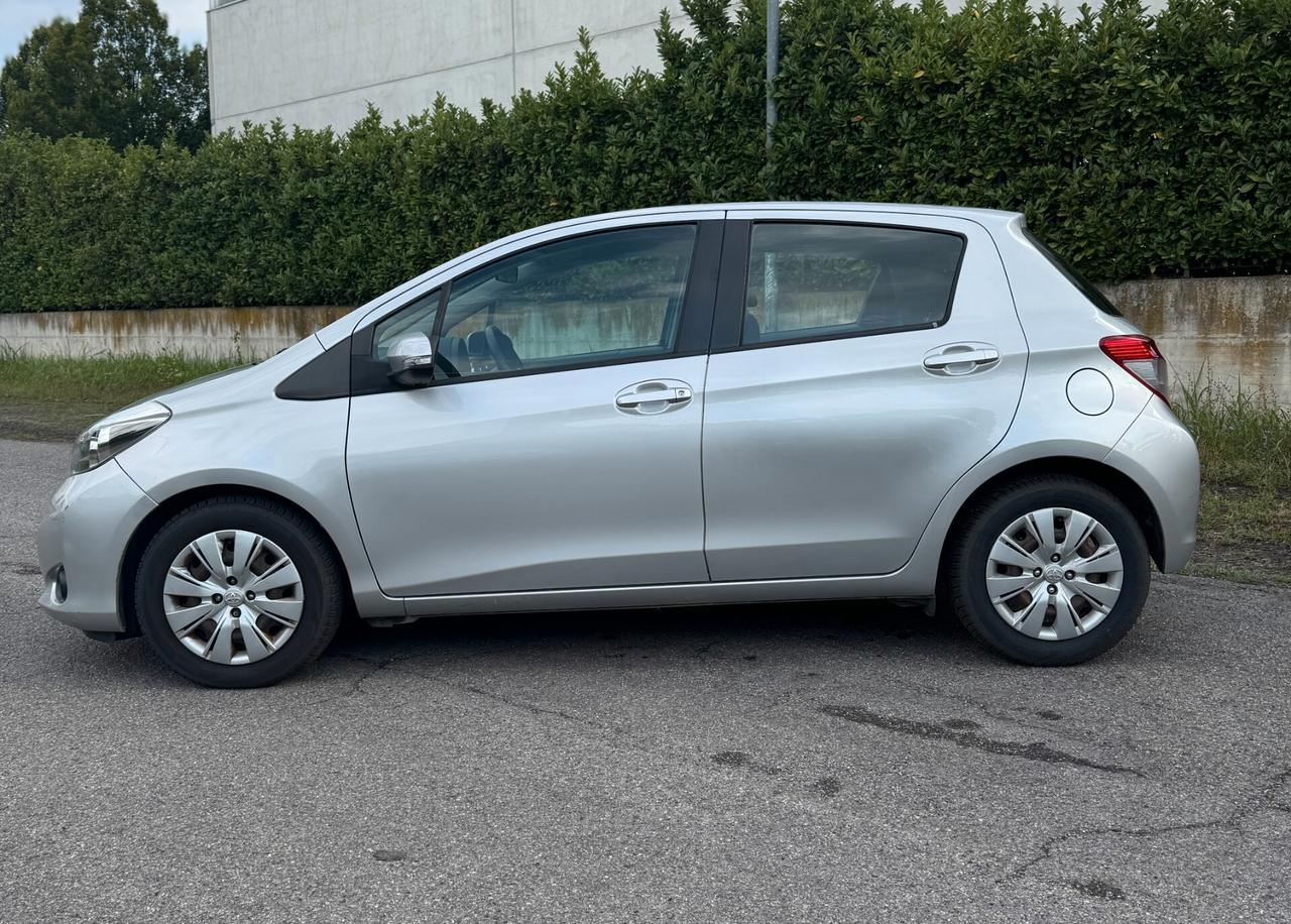 Toyota Yaris 1.0 51kW Benz 5p *SOLO 40.000 KM CERTIFICATI*