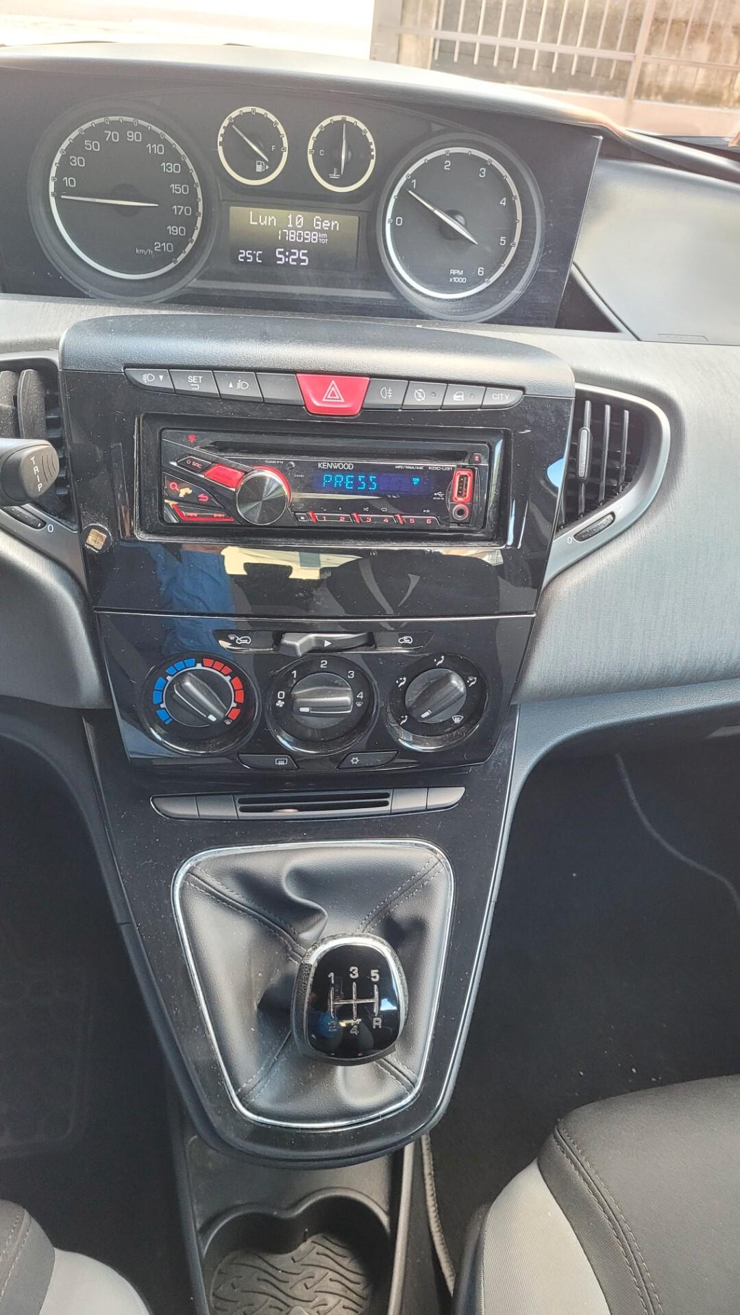 Lancia Ypsilon 1.3 MJT EURO5