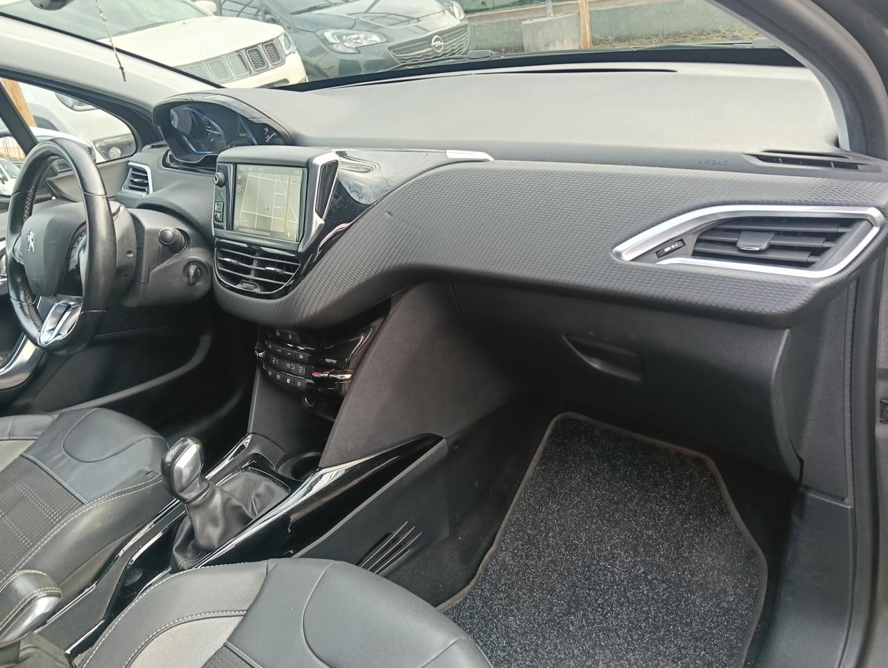 Peugeot 2008 BlueHDi 100 Allure