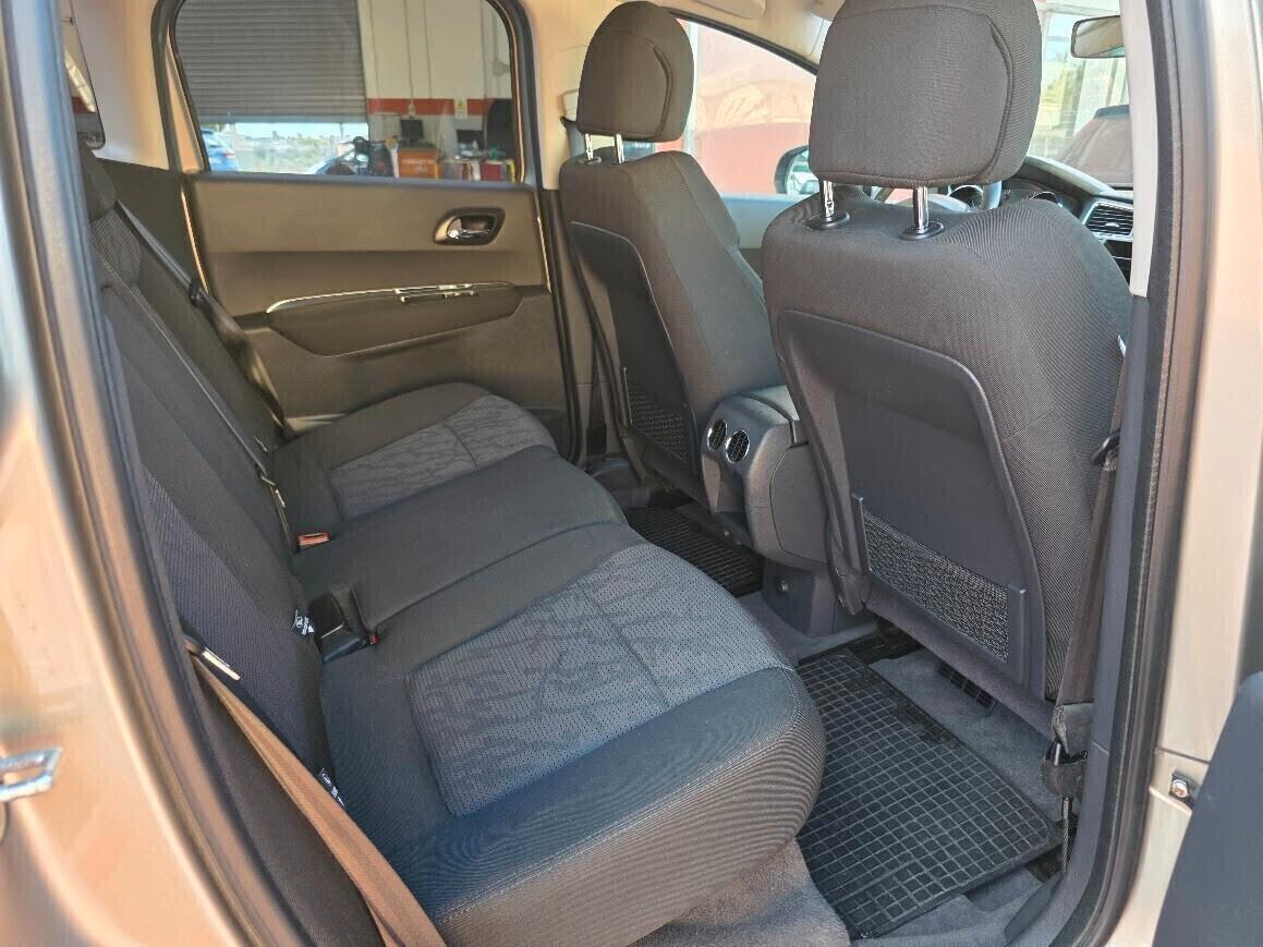 Peugeot 3008 1.6 HDi 110CV Premium