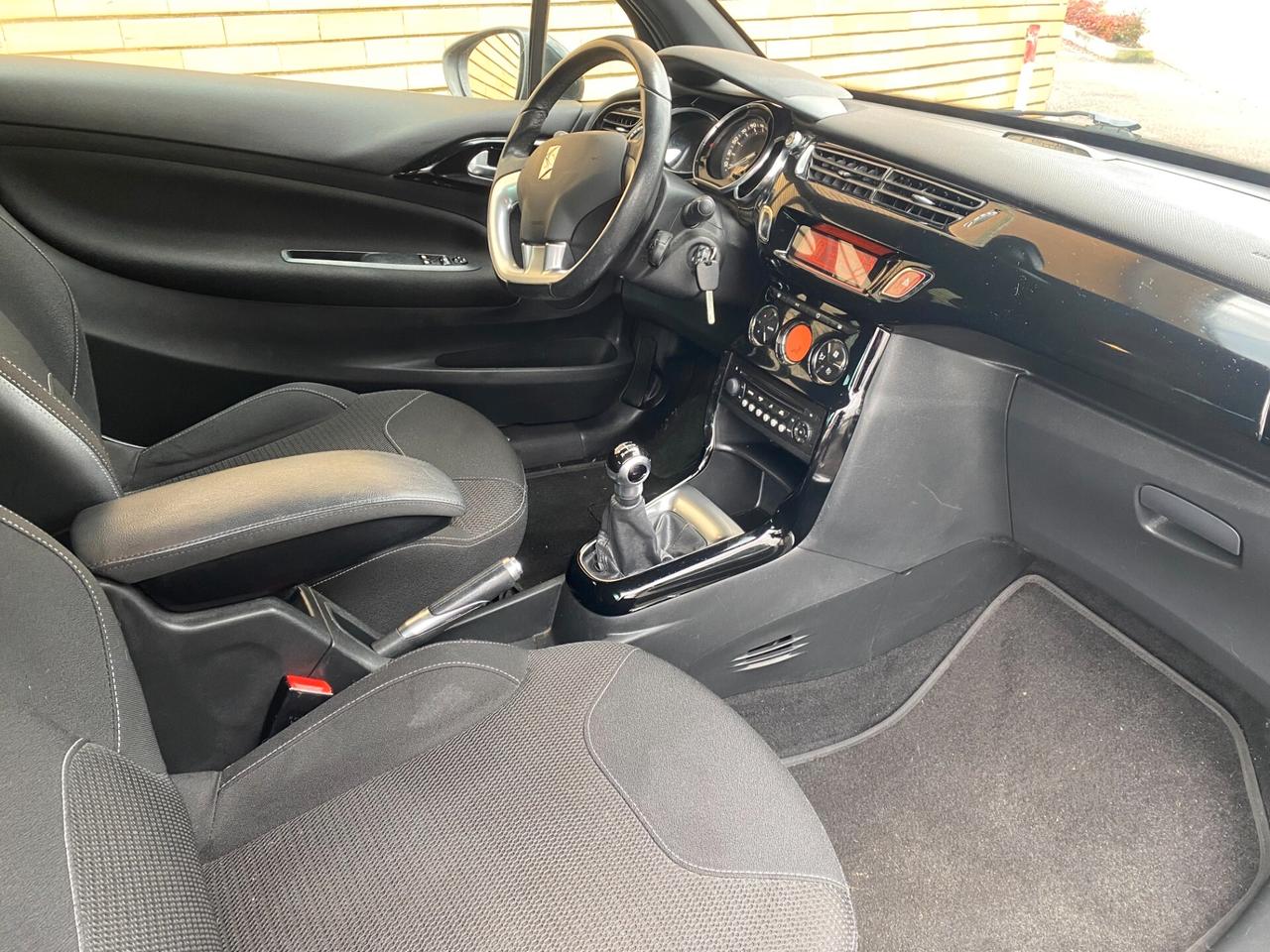 Ds DS3 3 1.2 VTi 82 So Chic