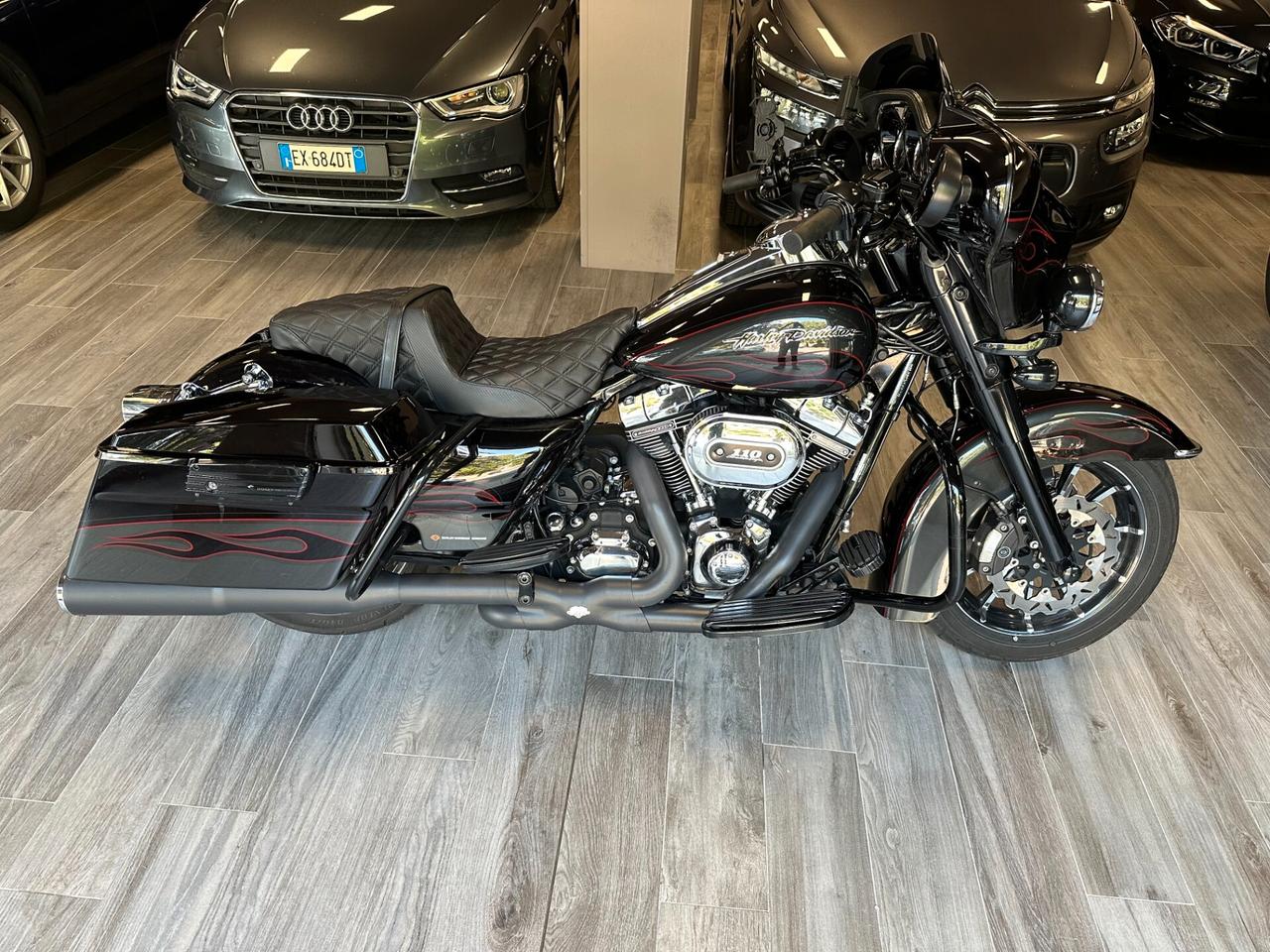 Harley-davidson CVO Street Glide 110 LIMITED EDITION - TOUR PACK ULTRA