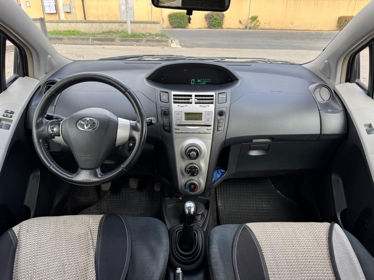 Toyota Yaris 1.4 diesel UNICO PROPRIETARIO