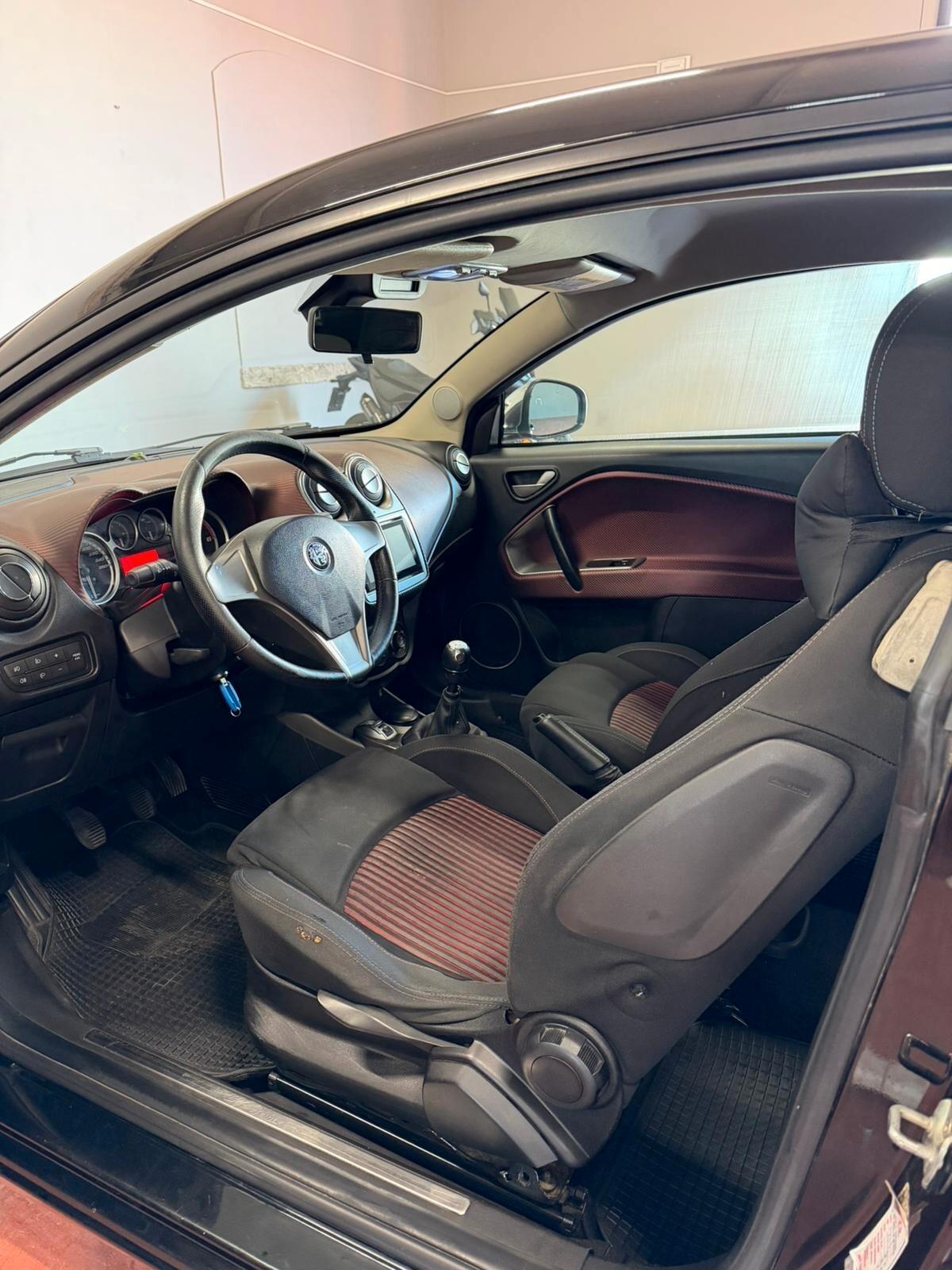 Alfa Romeo MiTo 1.6 JTDm 16V Distinctive Sport Pack