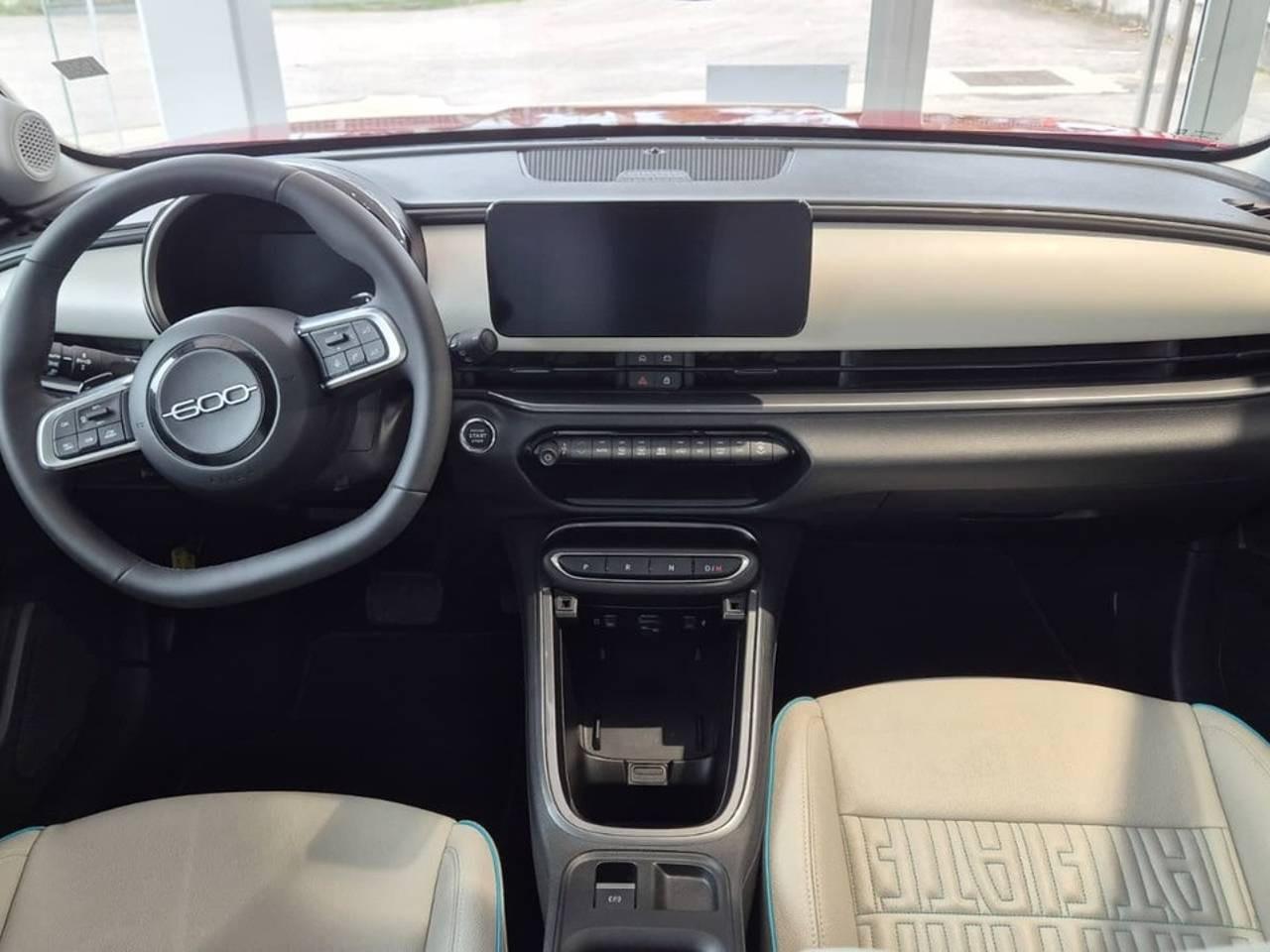 FIAT 600 IV 2023 - 600 1.2 hybrid La Prima 110cv auto