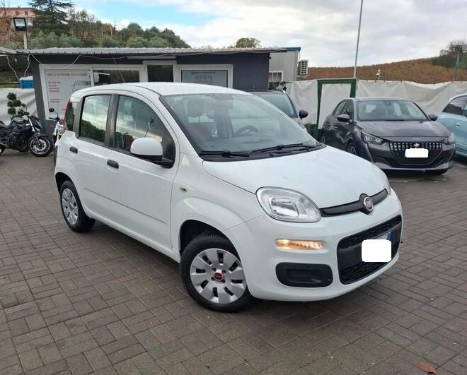 Fiat Panda Lounge 1.2 benzina 75cv anno 02-2019