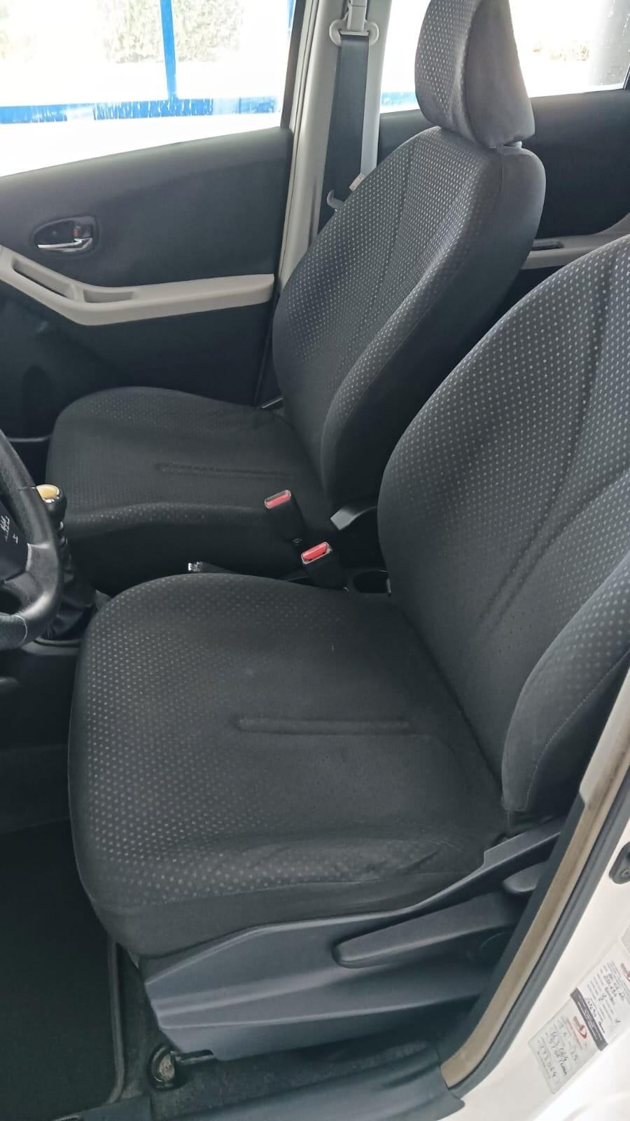 Toyota Yaris 1.4 D-4D DPF 5 porte Sol