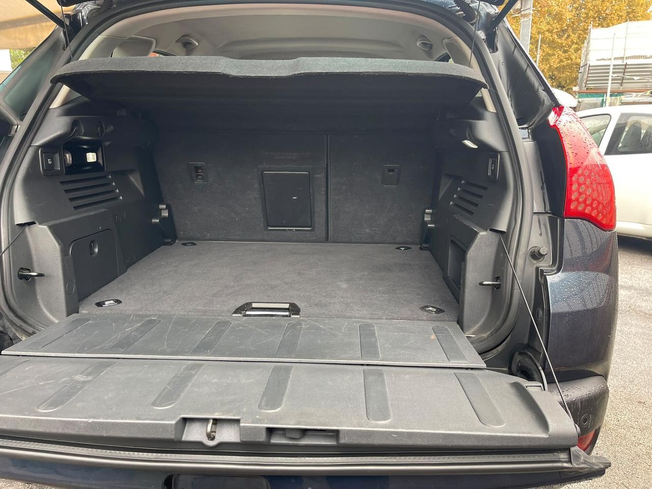 Peugeot 3008 1.6 e-HDi 112CV cambio robotizzato S.&S. Business
